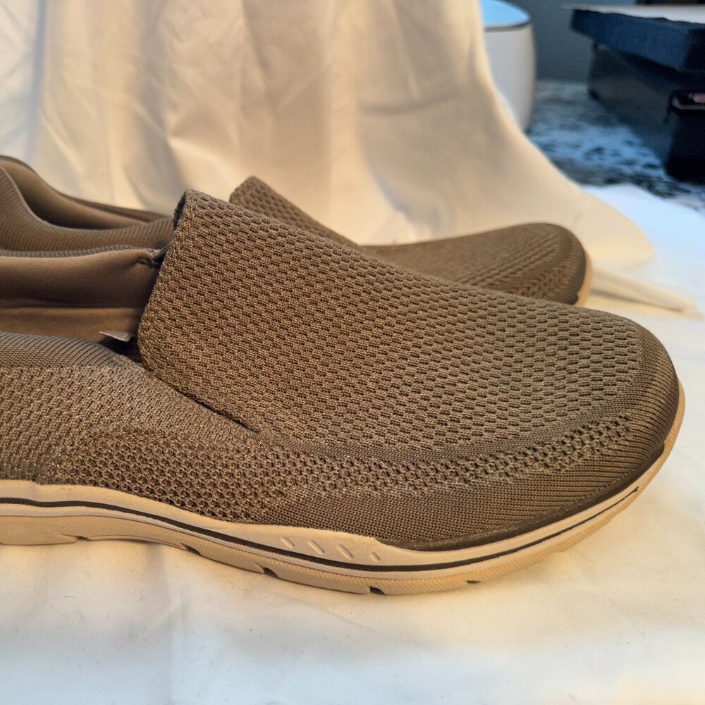 Men's Skechers Shoes Air Cooled  Slip on  Size 13